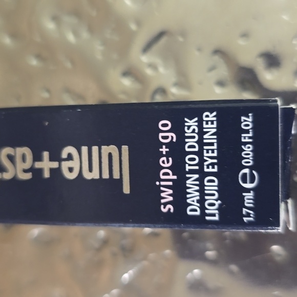 Lune + Aster Black Liquid Eyeliner In Jet Black, NEW - Picture 2 of 3
